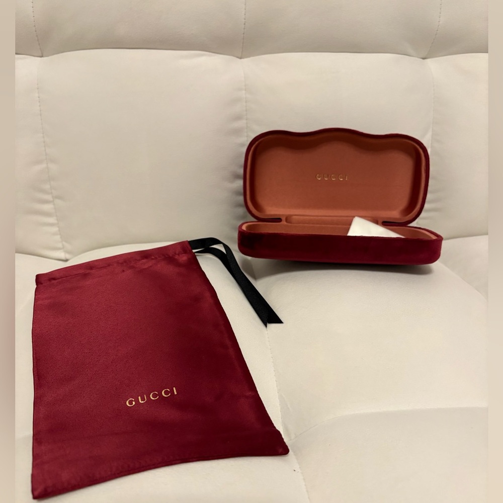 Gucci Burgundy Velvet Eyewear Sunglasses Case. NEW Includes Pouch and Cloth.